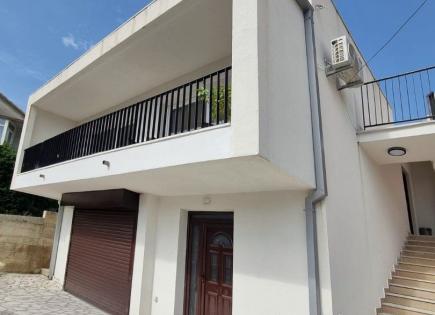 Haus für 300 000 euro in Risan, Montenegro