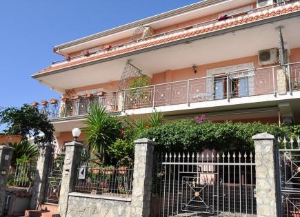 Villa for 199 000 euro in Scalea, Italy