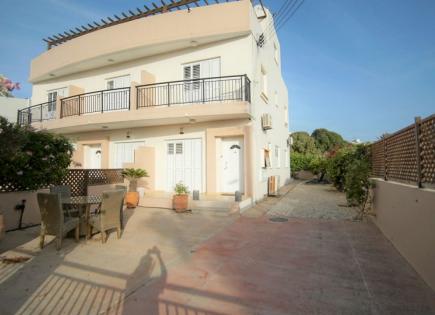 Townhouse for 350 000 euro in Paphos, Cyprus