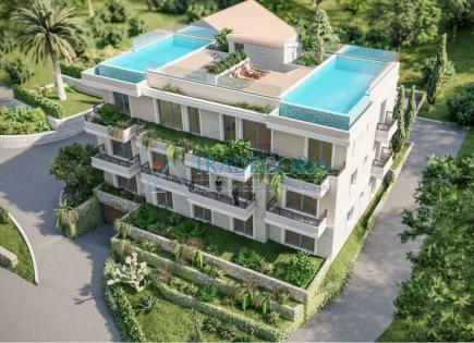 Wohnung für 320 000 euro in Dobrota, Montenegro