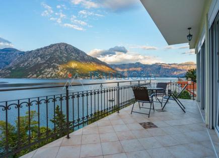 Villa para 950 000 euro en Kostanjica, Montenegro