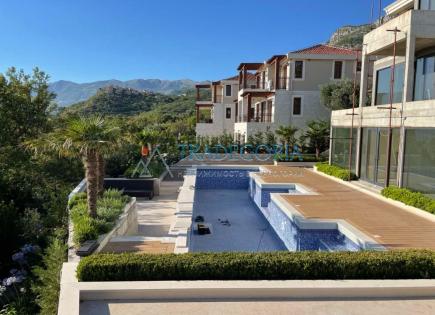 Villa for 2 000 000 euro in Sveti Stefan, Montenegro