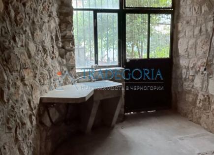 House for 60 000 euro in Sutomore, Montenegro