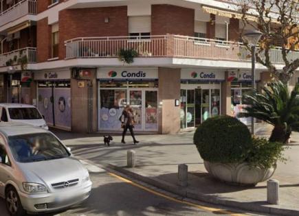 Commercial property for 1 150 000 euro in Sabadell, Spain