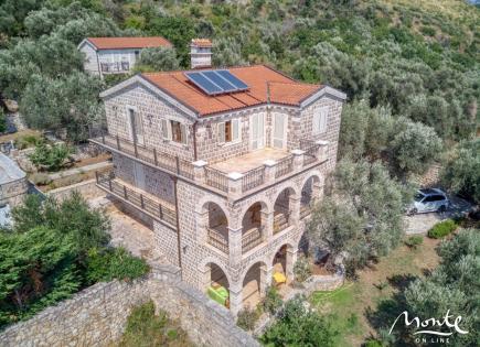Manor for 2 850 000 euro in Budva, Montenegro