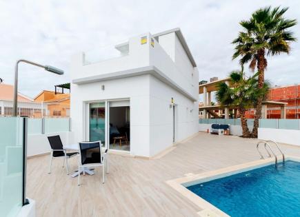 Villa for 349 000 euro in Torrevieja, Spain