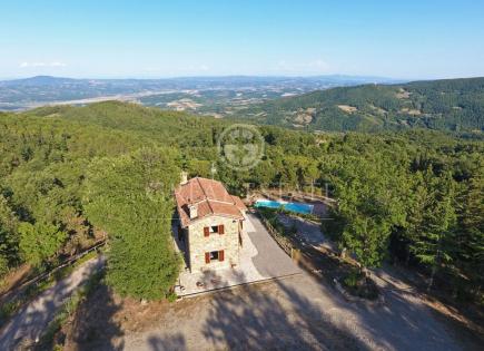 House for 425 000 euro in Cetona, Italy