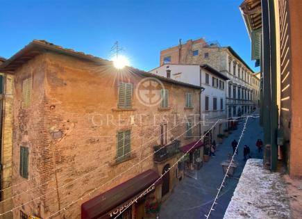 Apartment for 260 000 euro in Montepulciano, Italy