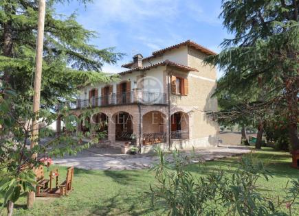 Villa for 270 000 euro in Castiglione del Lago, Italy