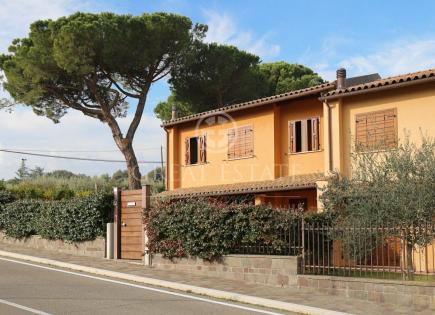 Villa for 320 000 euro in Orvieto, Italy