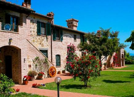 House for 840 000 euro in Castiglione del Lago, Italy