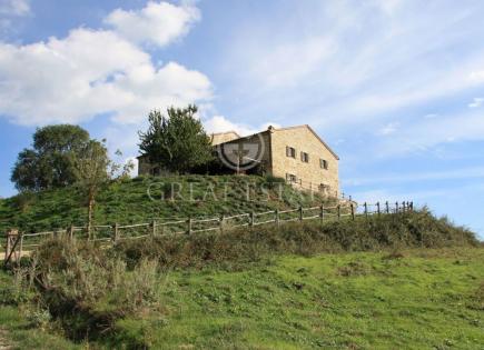 House for 898 000 euro in Viterbo, Italy