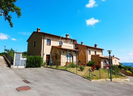 House for 138 000 euro in Cetona, Italy