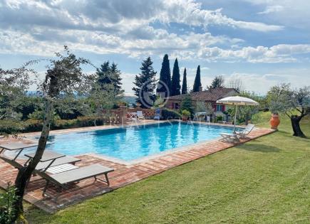 House for 750 000 euro in Castiglion Fiorentino, Italy