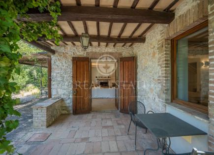 House for 430 000 euro in Campello sul Clitunno, Italy