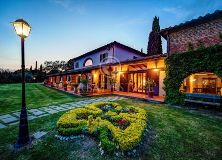 House for 2 600 000 euro in Castiglione del Lago, Italy