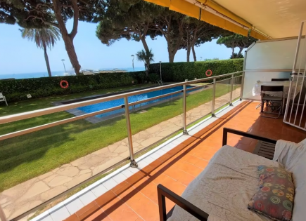 Flat for 475 000 euro on Costa del Maresme, Spain
