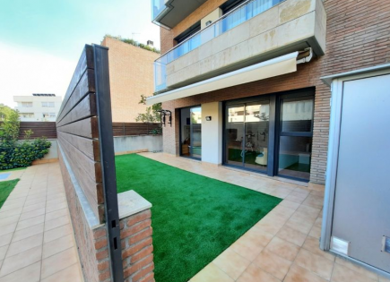Flat for 550 000 euro on Costa del Maresme, Spain