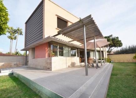 House for 895 000 euro on Costa del Maresme, Spain