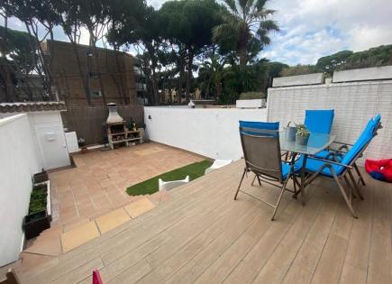 Townhouse for 735 000 euro in Barcelona, Spain