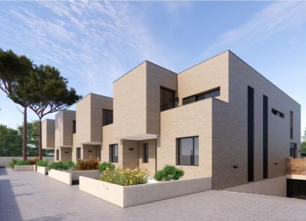 Casa adosada para 790 000 euro en Barcelona, España