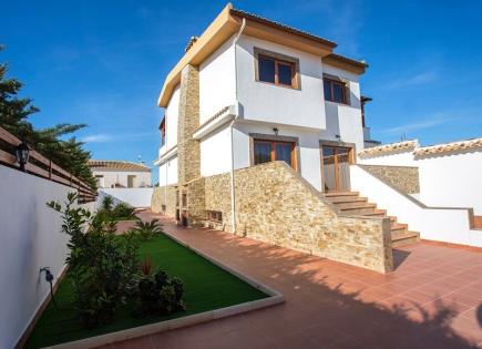 Townhouse for 420 000 euro on Costa Blanca, Spain