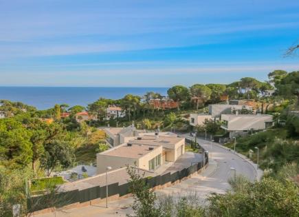 Land for 440 000 euro on Costa Brava, Spain