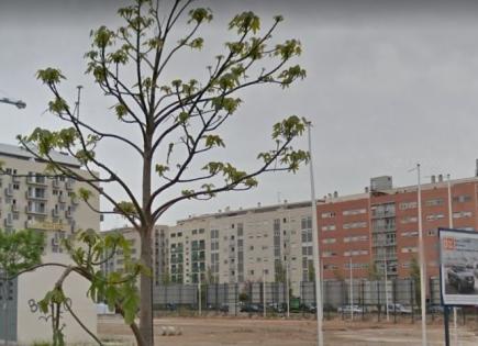 Land for 1 950 150 euro in Valencia, Spain