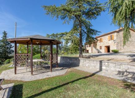 House for 495 000 euro in Montegabbione, Italy