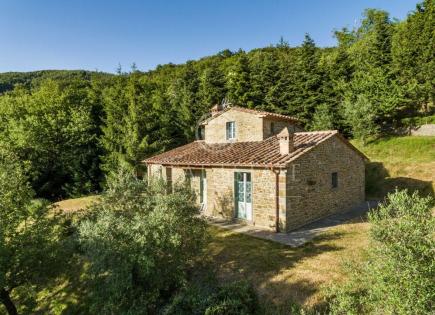 House for 540 000 euro in Cortona, Italy