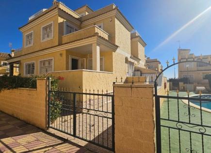 House for 215 000 euro in Punta Prima, Spain
