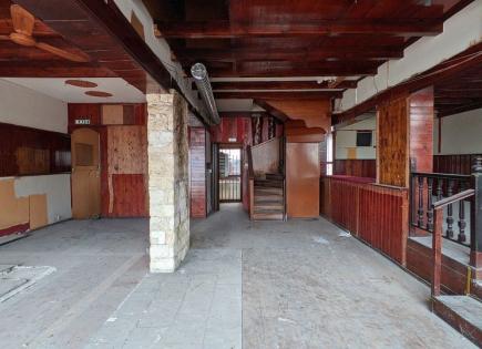 Shop for 350 000 euro in Paphos, Cyprus