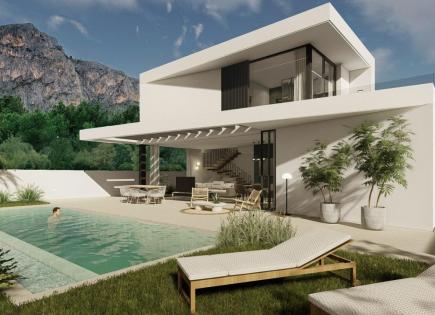 Villa for 650 000 euro in Polop de la Marina, Spain