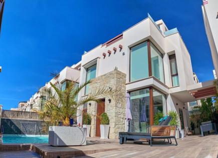 Villa for 479 000 euro in Ciudad Quesada, Spain