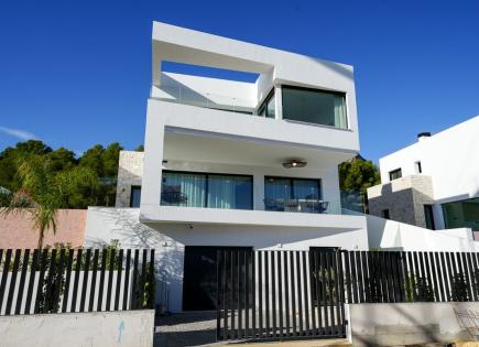 Villa for 680 000 euro in Polop de la Marina, Spain