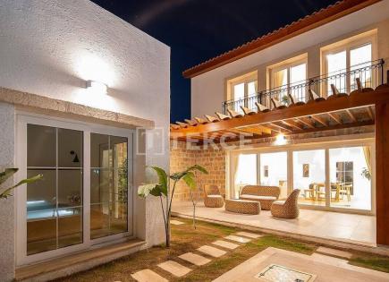 Villa for 530 000 euro in Milas, Turkey