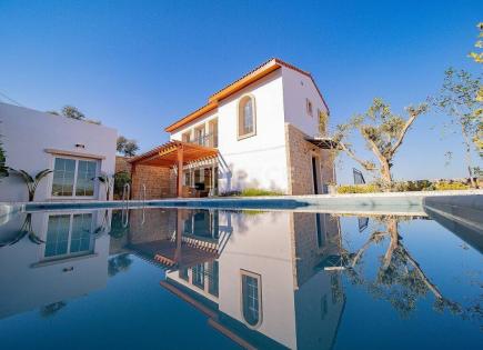 Villa for 553 000 euro in Milas, Turkey