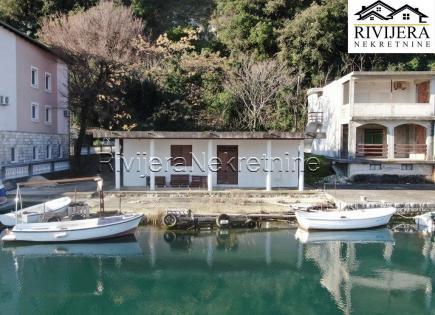 Villa for 285 000 euro in Herceg-Novi, Montenegro