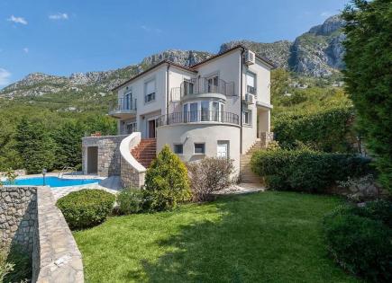 Villa for 920 000 euro in Rezevici, Montenegro