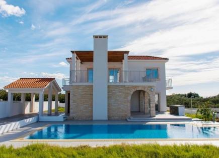 Villa for 574 000 euro in Paphos, Cyprus