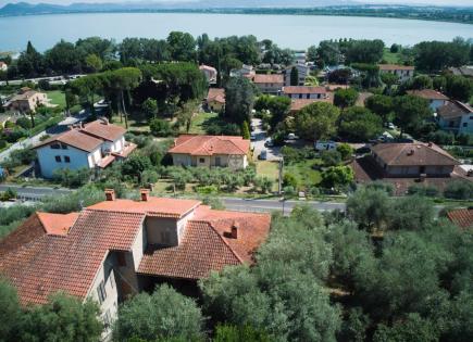 Villa for 500 000 euro in Castiglione del Lago, Italy