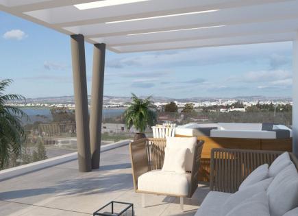Penthouse for 800 000 euro in Larnaca, Cyprus