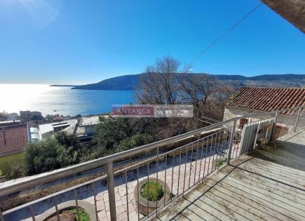 Villa for 780 000 euro in Herceg-Novi, Montenegro