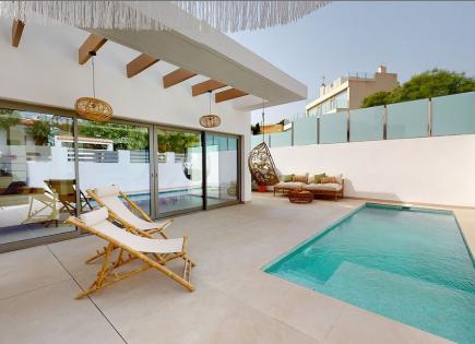 Villa for 385 000 euro in San Miguel de Salinas, Spain