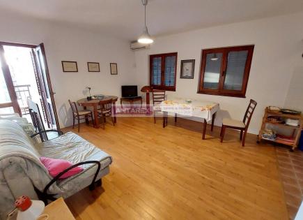 Apartment for 90 000 euro in Zelenika, Montenegro