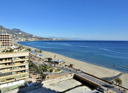 Penthouse for 1 350 000 euro in Fuengirola, Spain