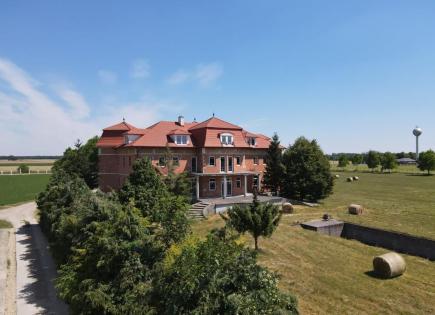 Castle for 989 000 euro in Hungary