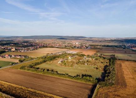Land for 1 960 000 euro in Hungary