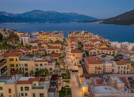 Apartment for 1 300 000 euro in Herceg-Novi, Montenegro