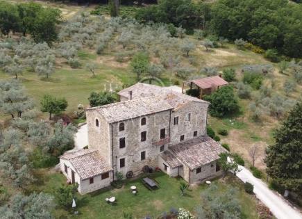 House for 850 000 euro in Cannara, Italy